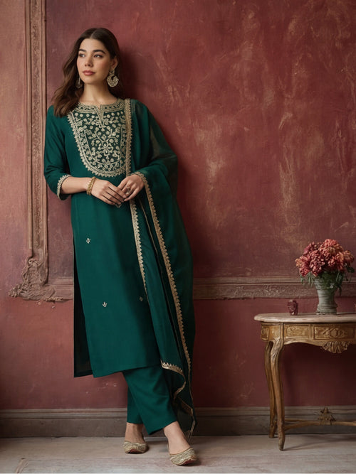 Embroidered Silk Blend Kurta pant & Organza Dupatta Set For Women